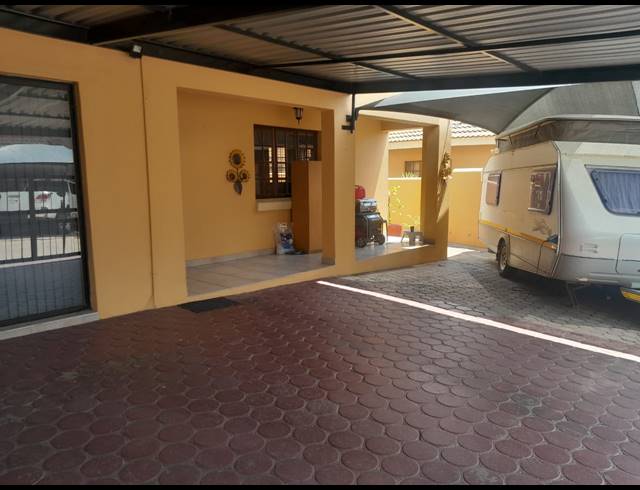 4 BEDROOM HOUSE FOR SALE IN CASHAN